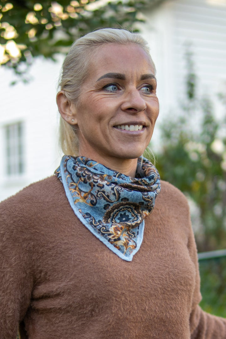 Silkeskjerf - Exclusive wool and silk with hand rolled edge - Tilbehør - Helt Dilla AS