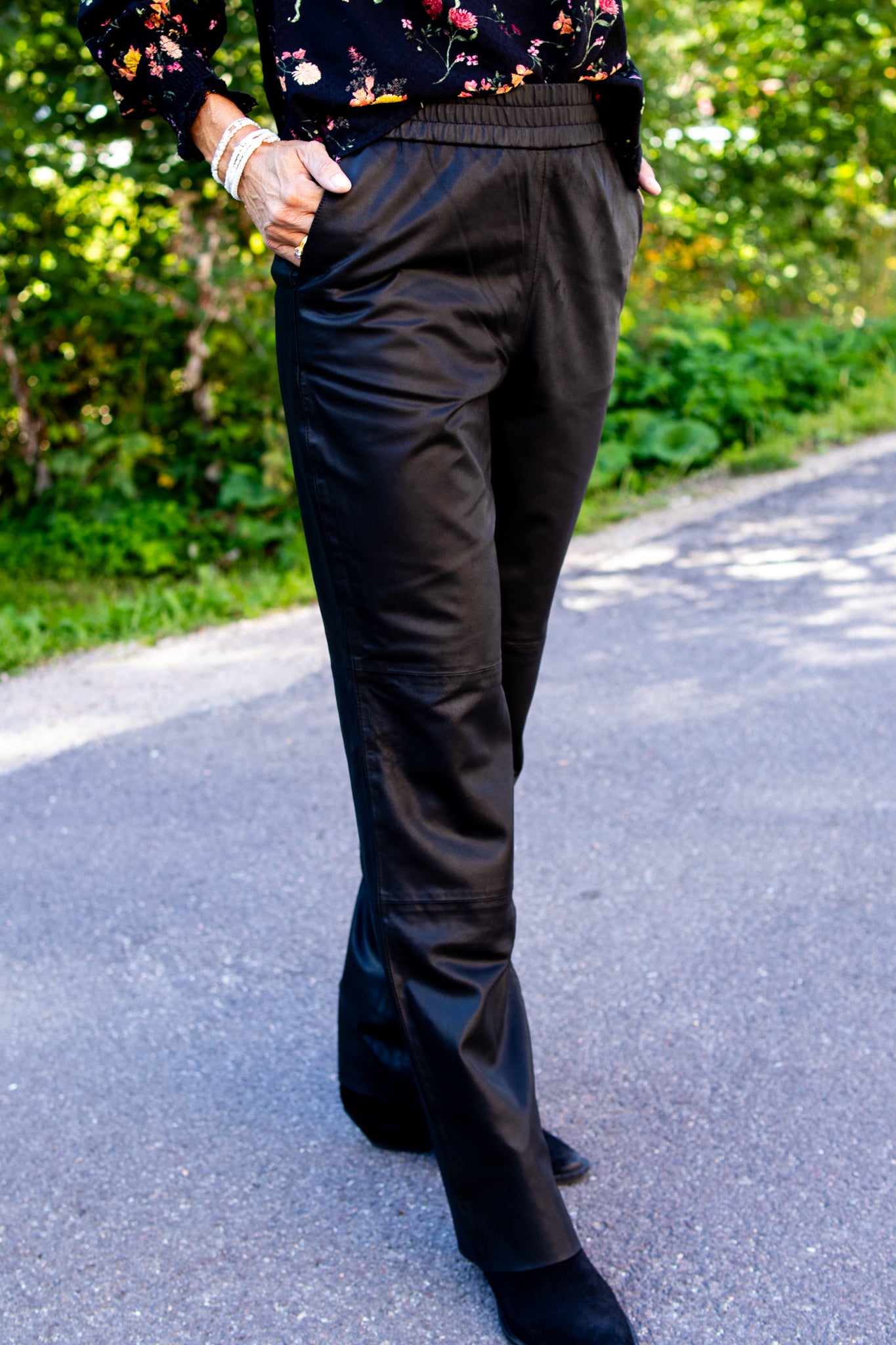 Sophie skinnbukse - svart - Bukser - Helt Dilla AS