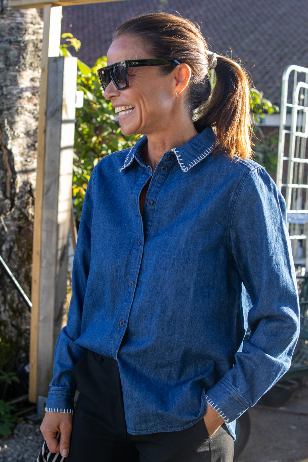 Sarafia Skjorte - Medium Blue Stich - Skjorter - Helt Dilla AS