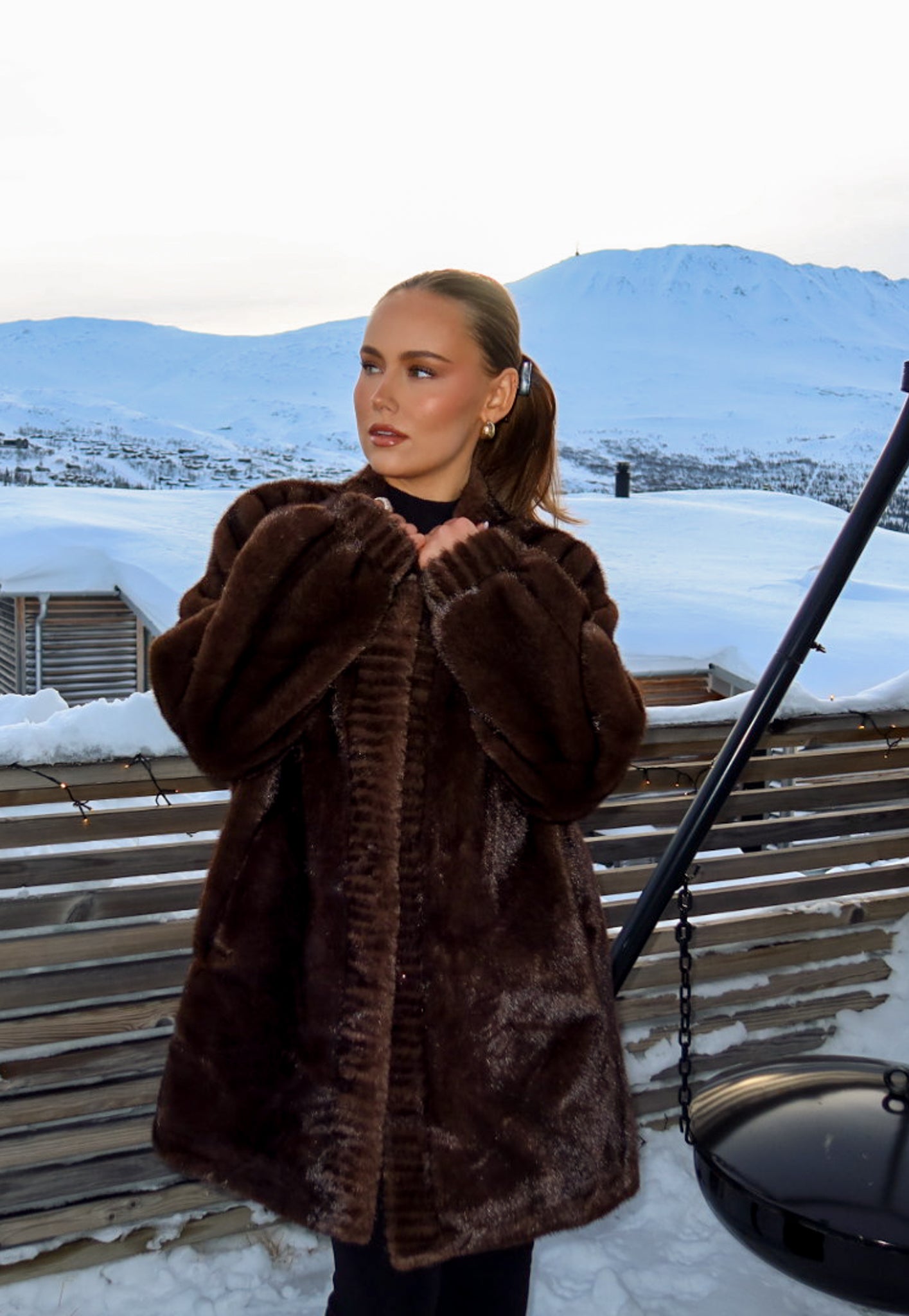 Mythen fuskepelskåpe - Minkbrun - Yttertøy - Helt Dilla AS