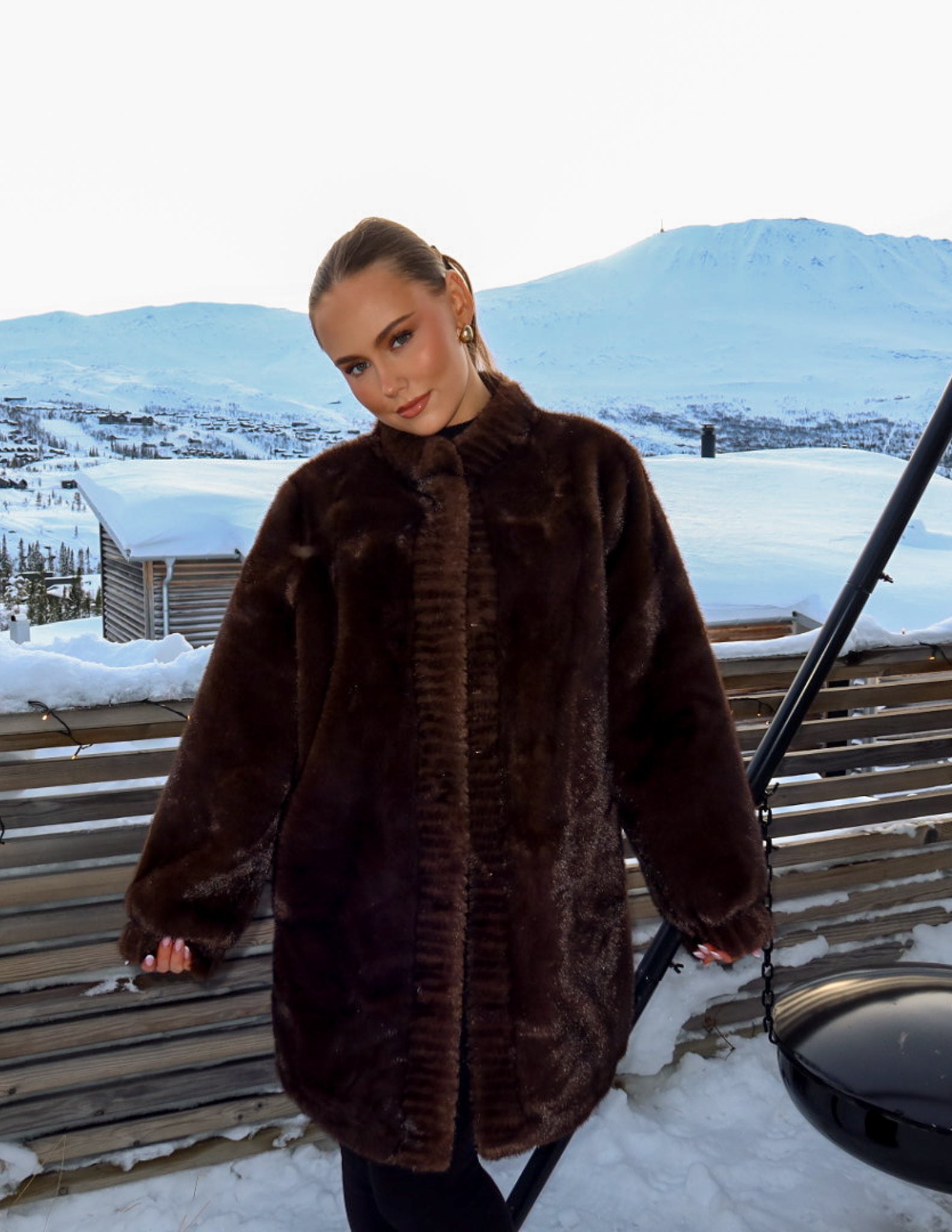 Mythen fuskepelskåpe - Minkbrun - Yttertøy - Helt Dilla AS