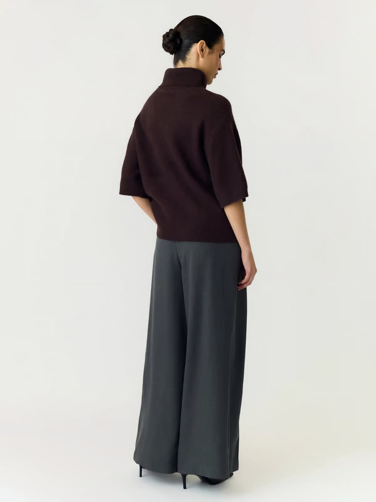 Emila 2/4 Wool Knit Pullover - Coffee Bean - Topp - Helt Dilla AS