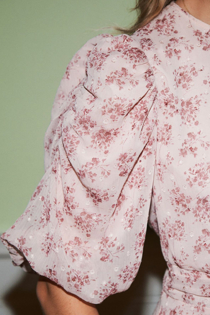 Kikka Chiffon Flowers Dress - Rose - Kjoler - Helt Dilla AS