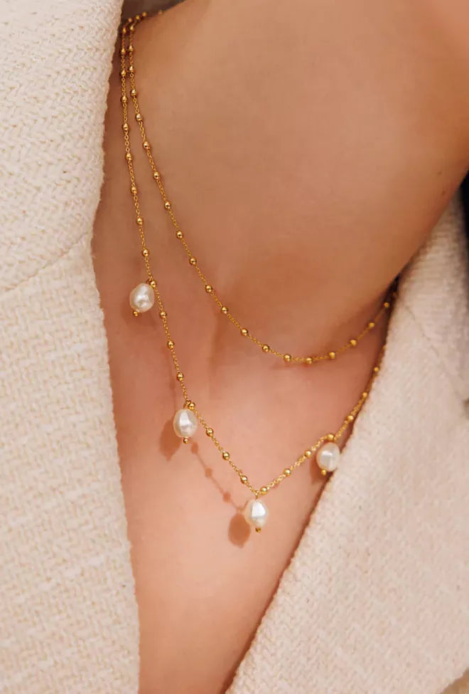 Emmy pearl necklace gold - Tilbehør - Helt Dilla AS