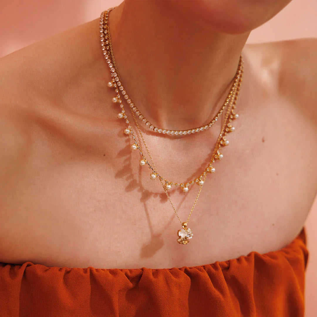 Lily Necklace Gold Pearl - Tilbehør - Helt Dilla AS