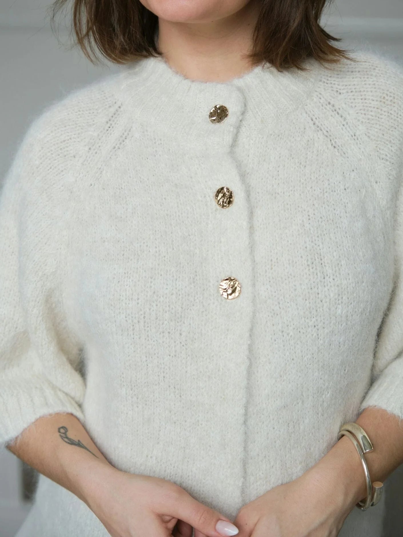 Benuta Fluffy Knit Cardigan - Off-White - Cardigans - Helt Dilla AS