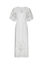 Lunette Emb Dress - White - Kjoler - Helt Dilla AS