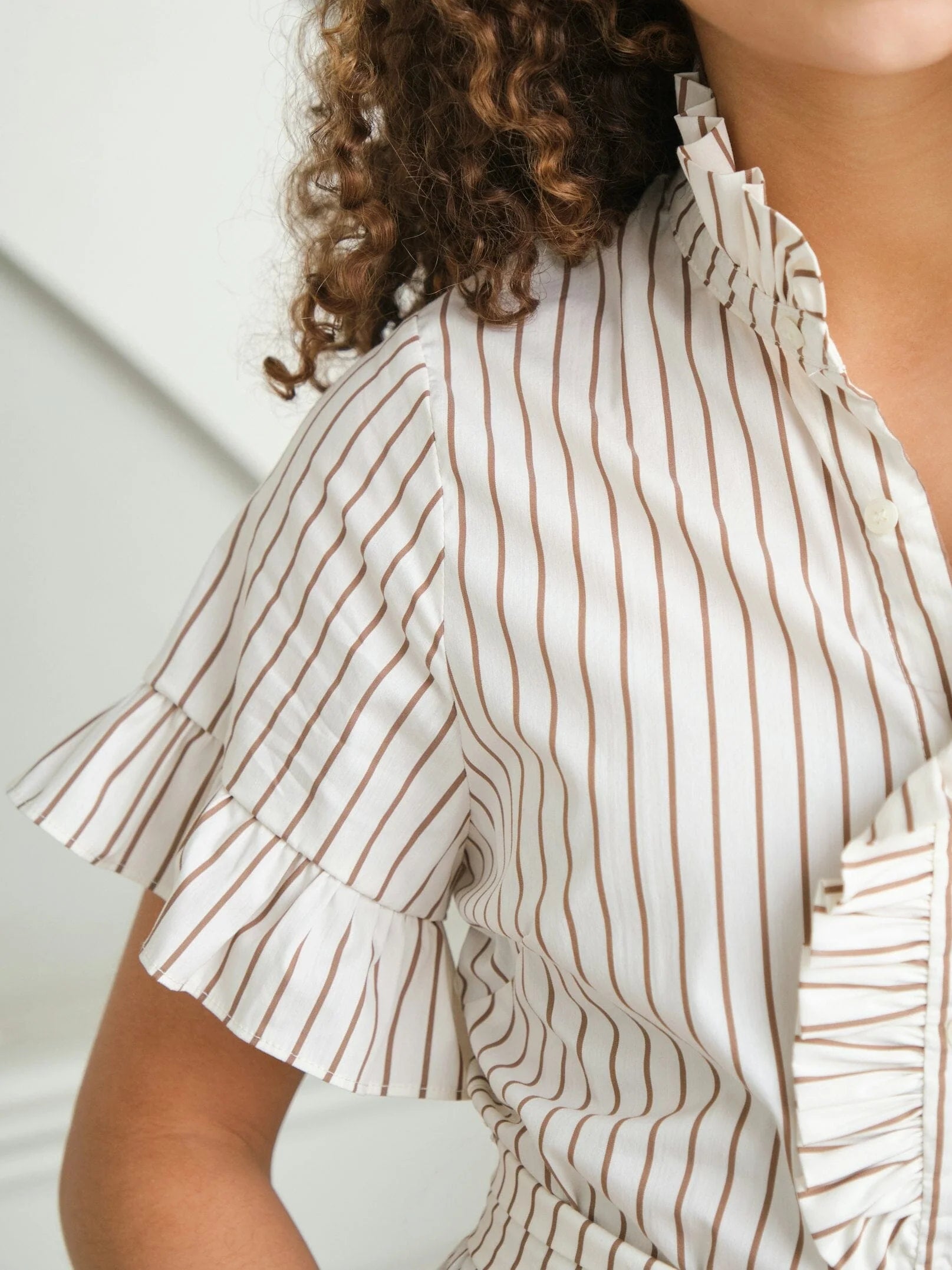 Nellie Wide Stripe Dress - Ivory - Kjoler - Helt Dilla AS