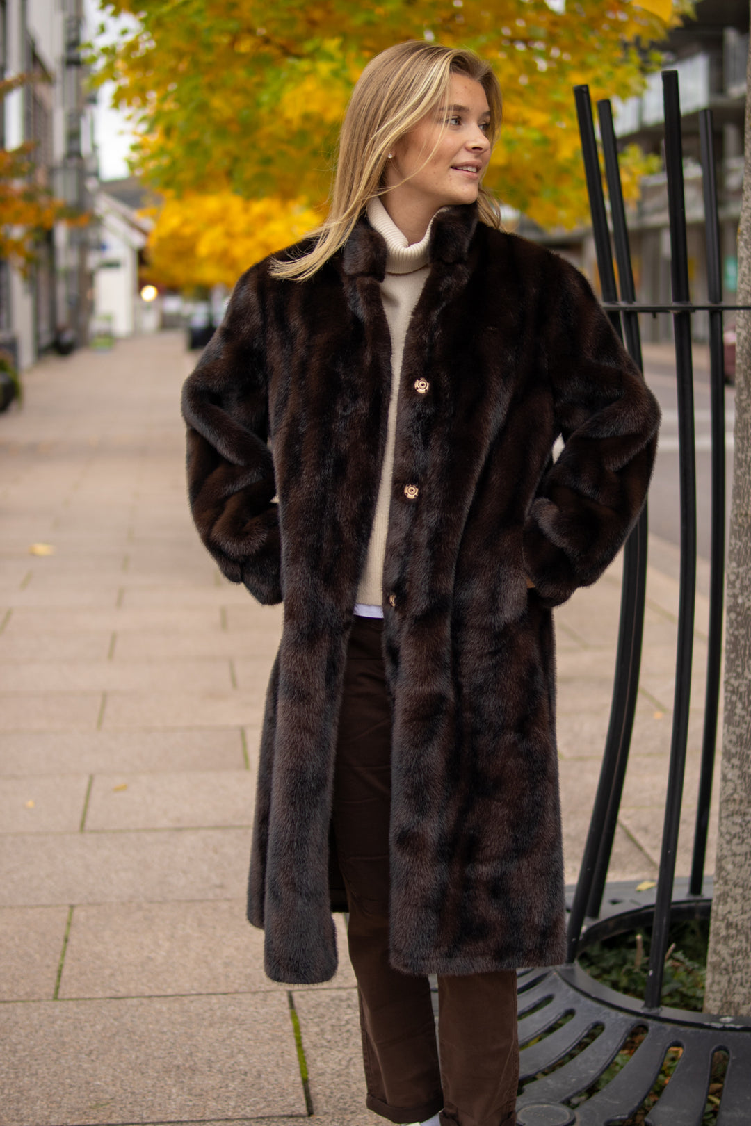 Zermatt  fuskepelskåpe - Minkbrun - Yttertøy - Helt Dilla AS