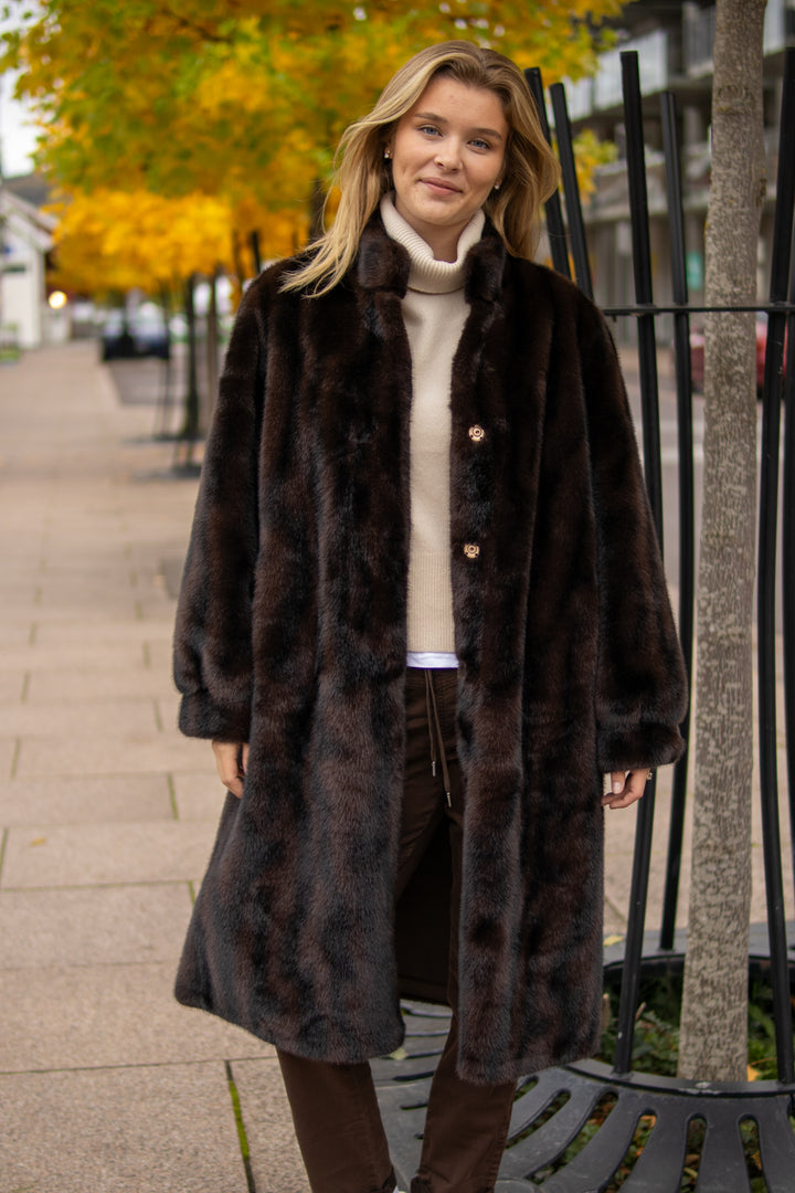 Zermatt  fuskepelskåpe - Minkbrun - Yttertøy - Helt Dilla AS