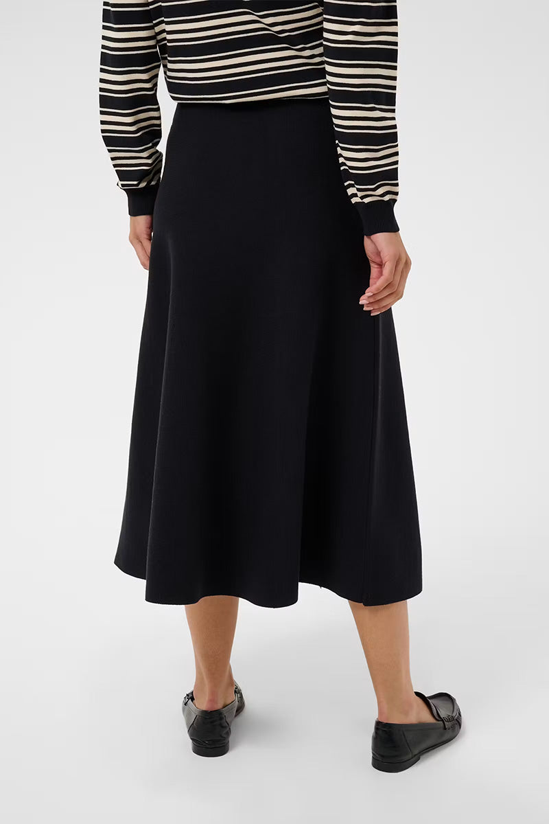 Vikesa PW Flared Skirt -  Svart - Bukser - Helt Dilla AS