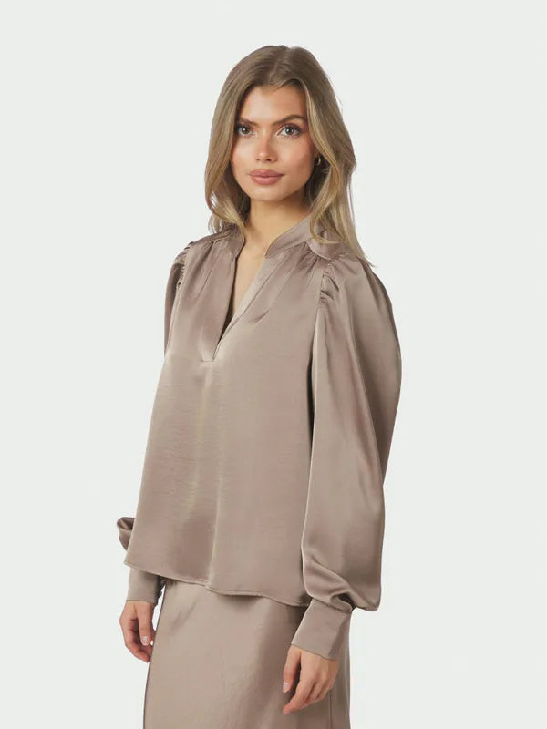 Rosslyn Heavy Sateen Blouse - Dark Taupe - Bluser - Helt Dilla AS