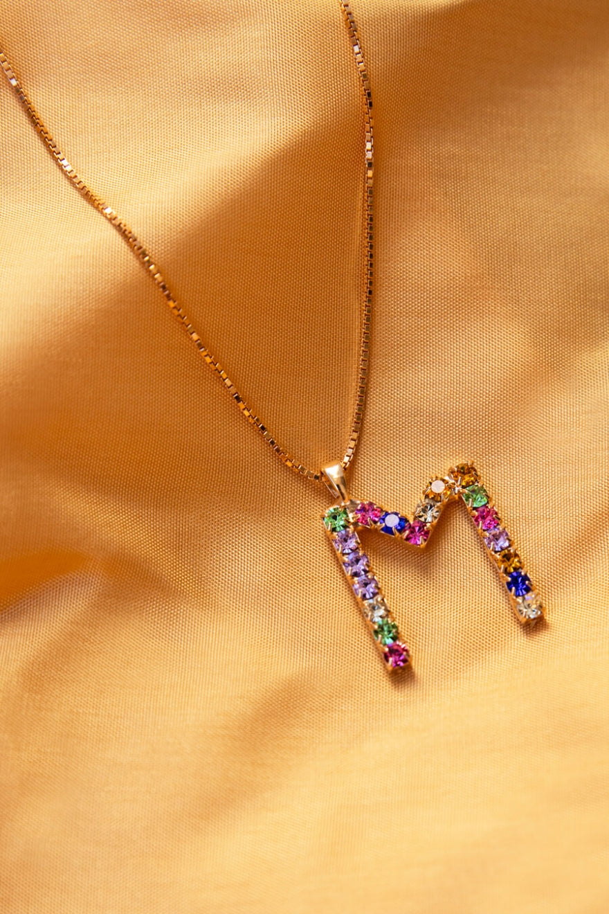 Letter necklace rainbow gold - 50cm - Helt Dilla AS